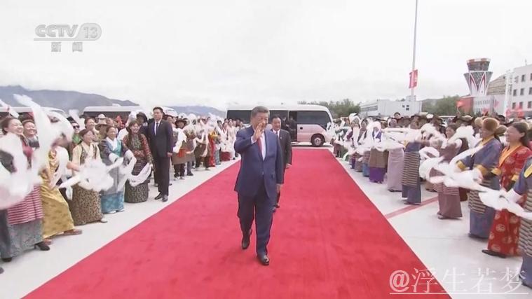 习近平出席西藏自治区成立60周年庆典大会